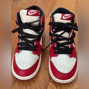 Air Jordan 1 Chicago Lost and Found